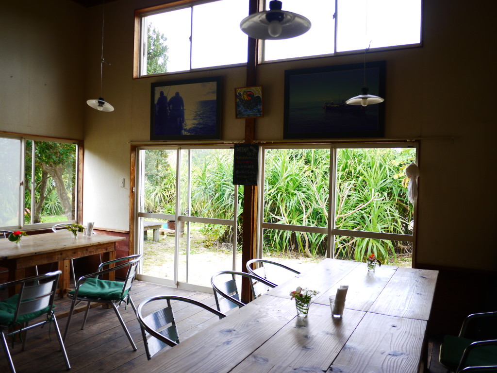 加計呂麻島海宿5マイルの食堂