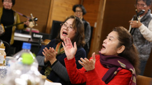 「暮らしの中にシマ唄を」唄遊びの原風景を取り戻したい「みちびき会」