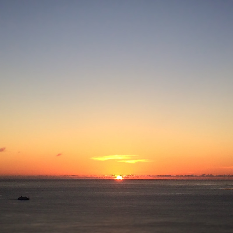 嶺山公園の展望台から見た夕陽