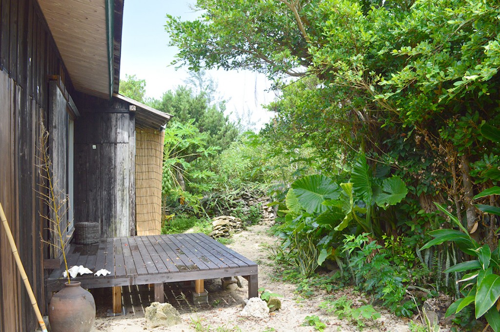 奄美伝泊「プライベートビーチのある宿」庭