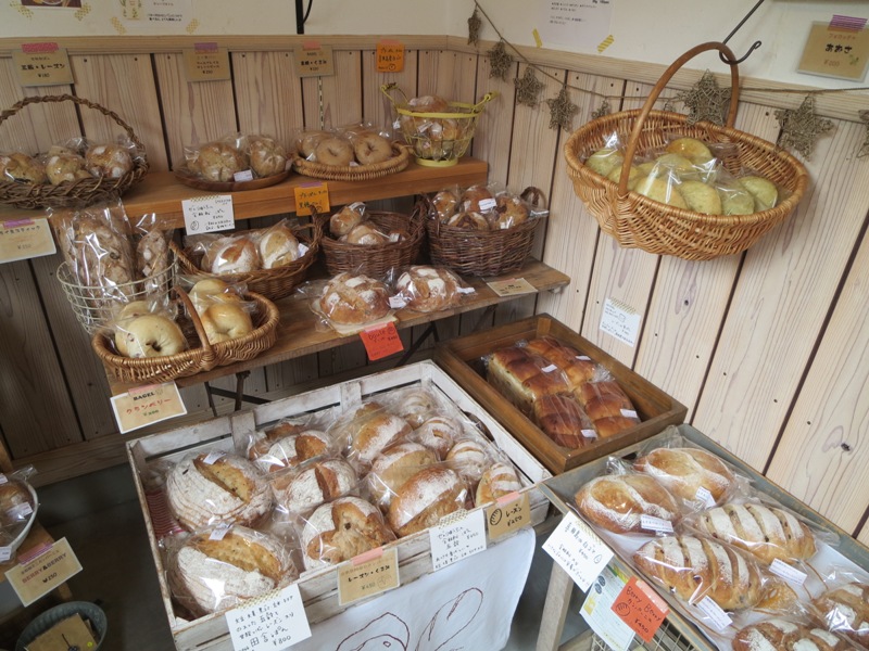 奄美のパン屋：KONERUのパン
