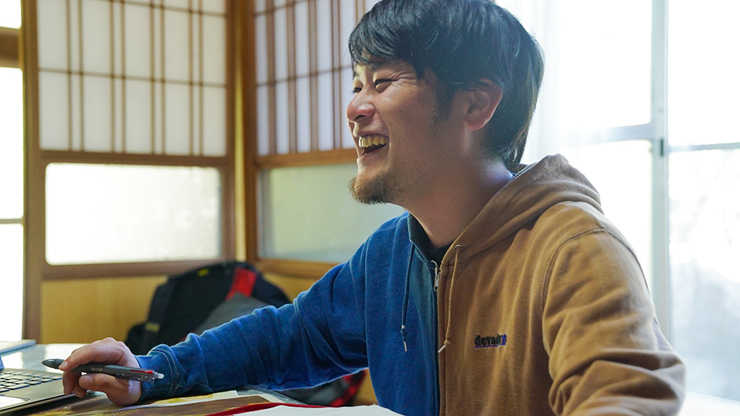 笑顔で喜ぶよーすけ