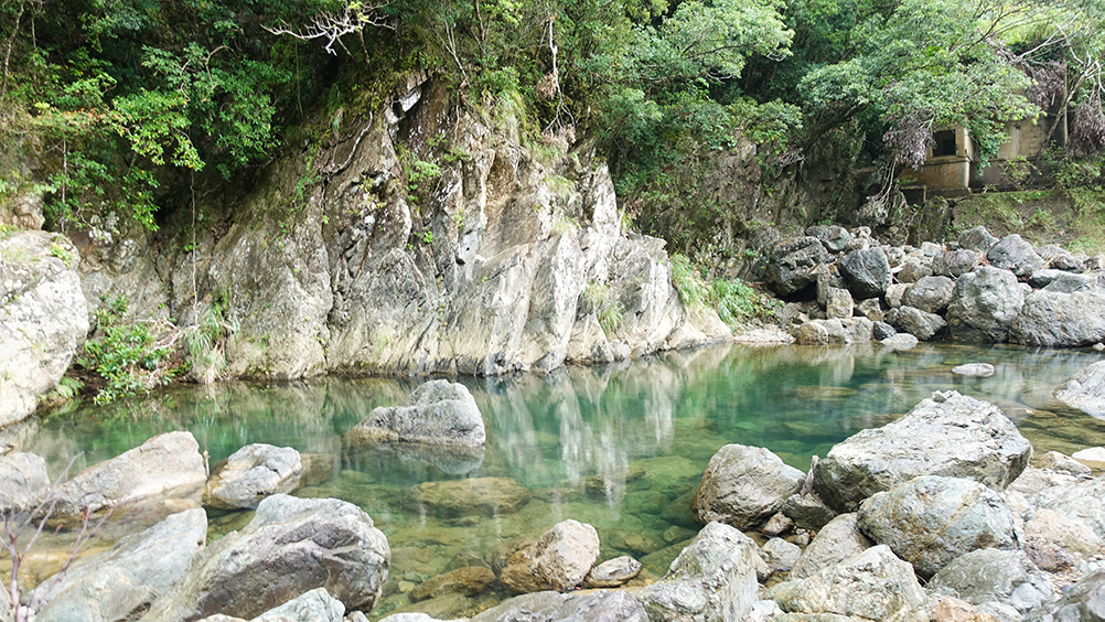 奄美大島　奄美市　住用　タンギョの滝　NPO法人ヤムラランド　amami amamioshima