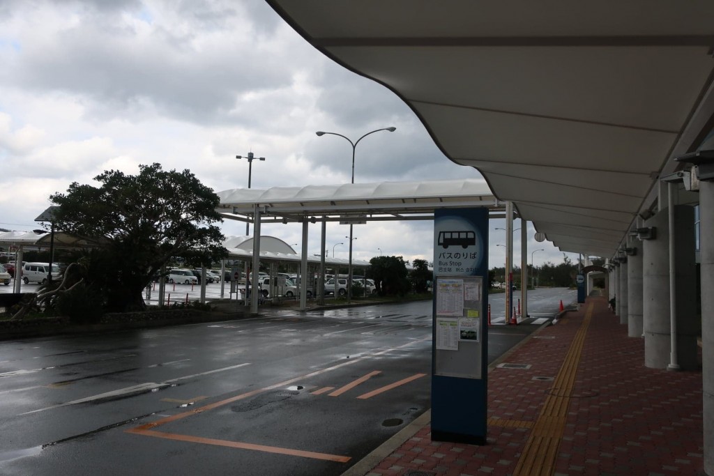 奄美大島空港のバス乗り場