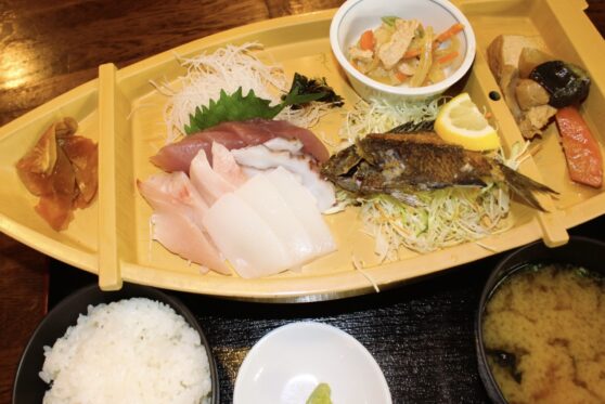 めしや脇田丸 伊津部店